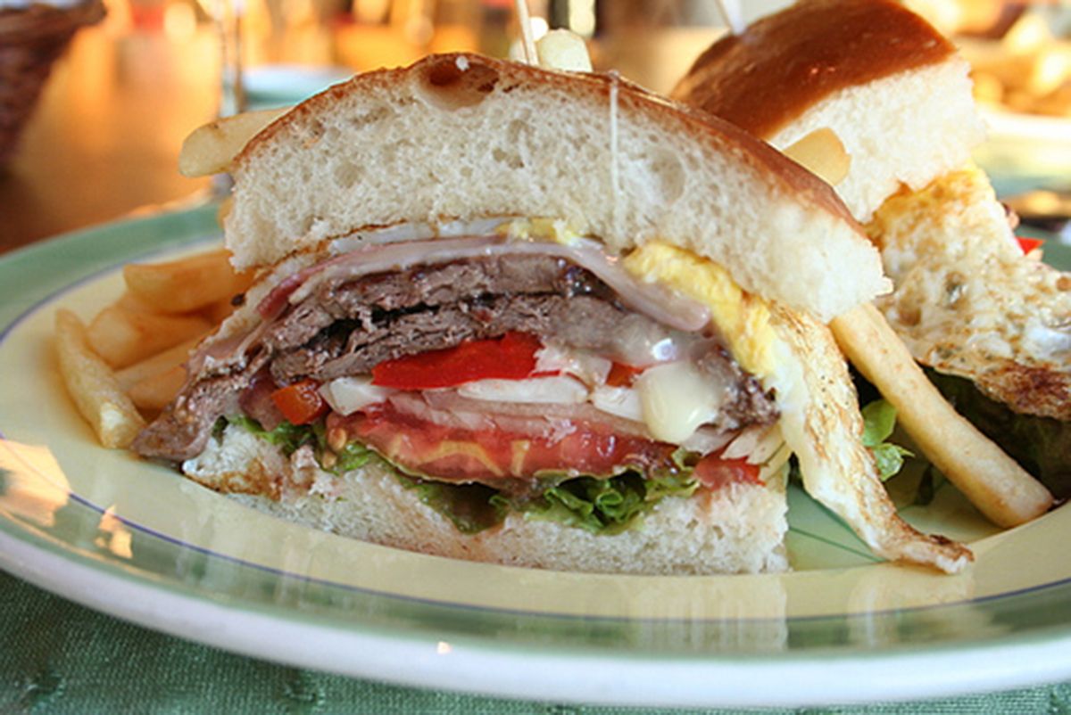 chivito al pan de ternera pollo o cerdo