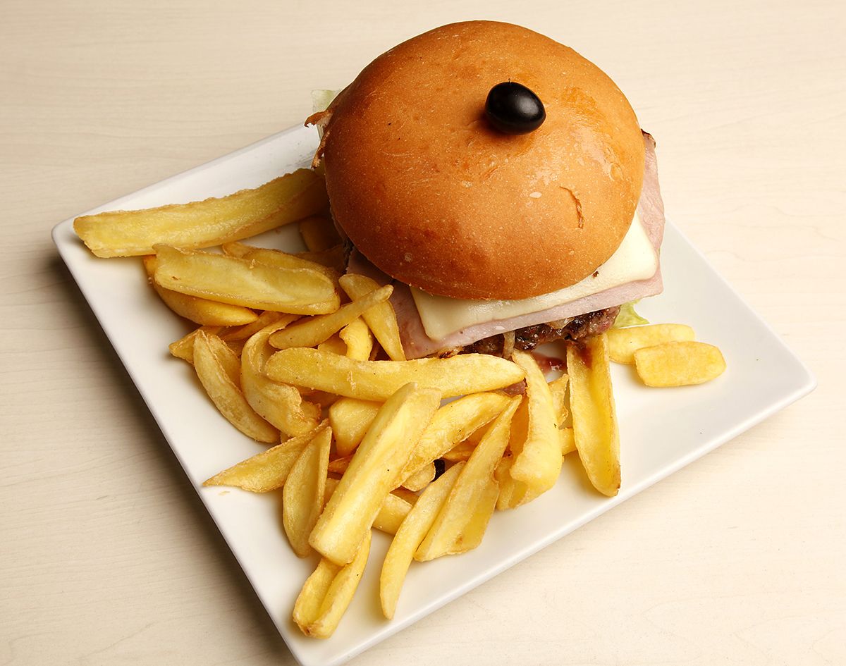 Hamburguesa Completa con patatas