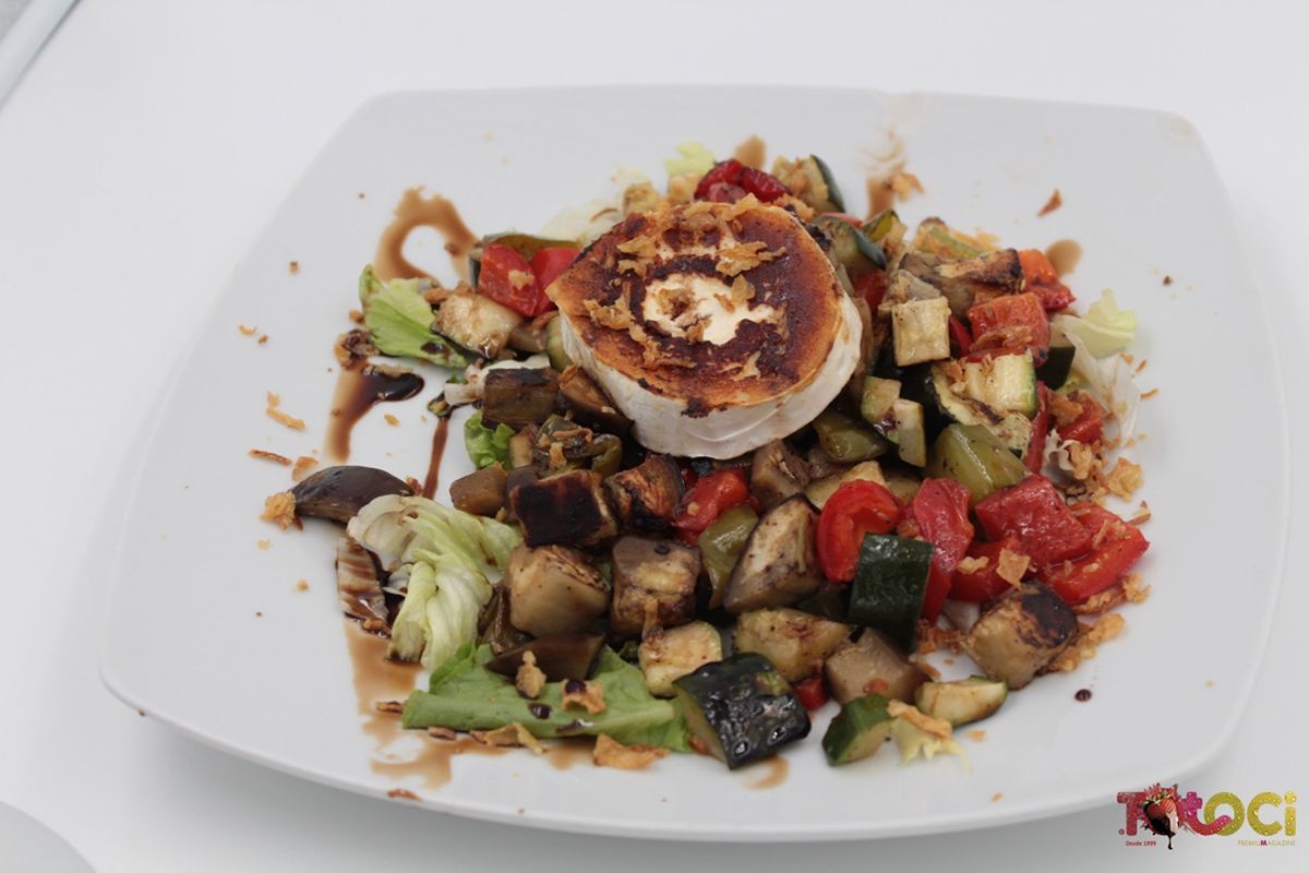 Verduras a la plancha con queso de cabra